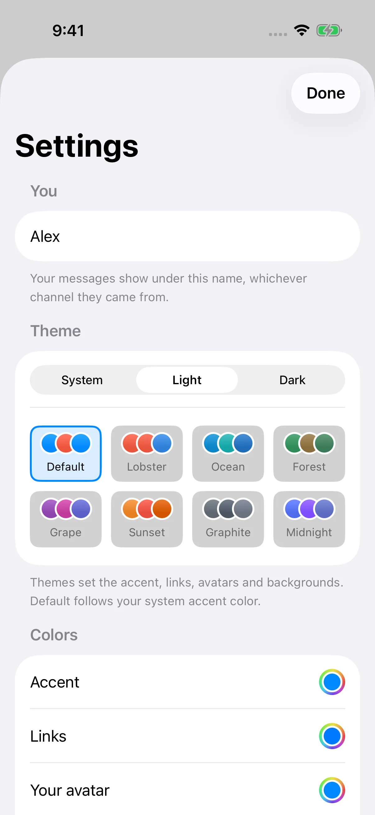 iPhone Appearance settings with Light mode and the Default theme.